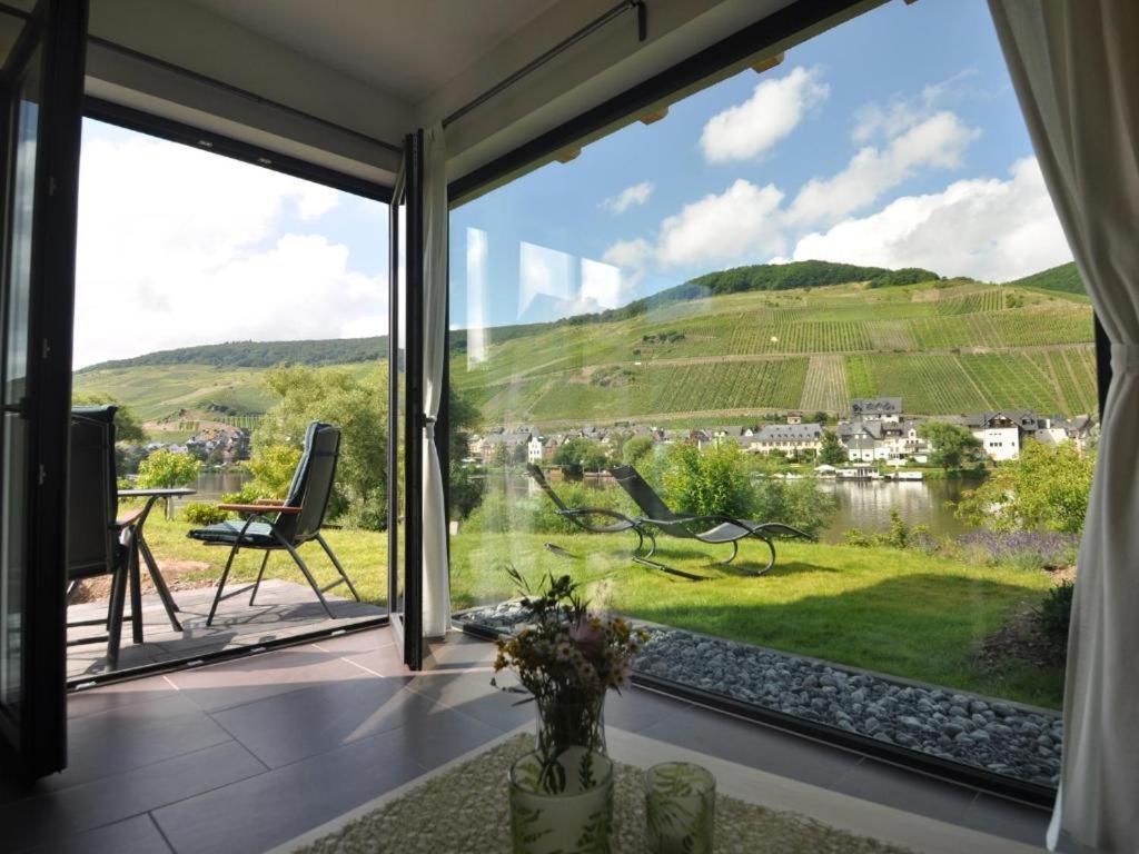 Ferienwohnung Am Moselufer Zell an der Mosel Exterior photo